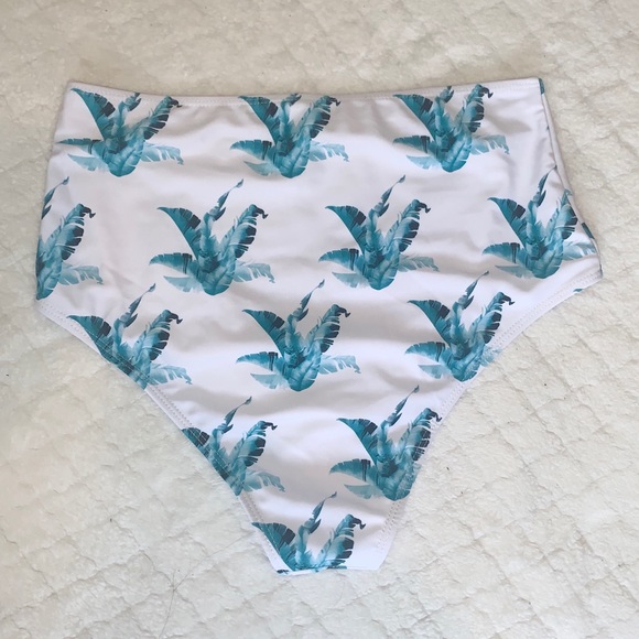 ⚡️NWOT High Waisted Bikini Bottoms - Picture 2 of 3